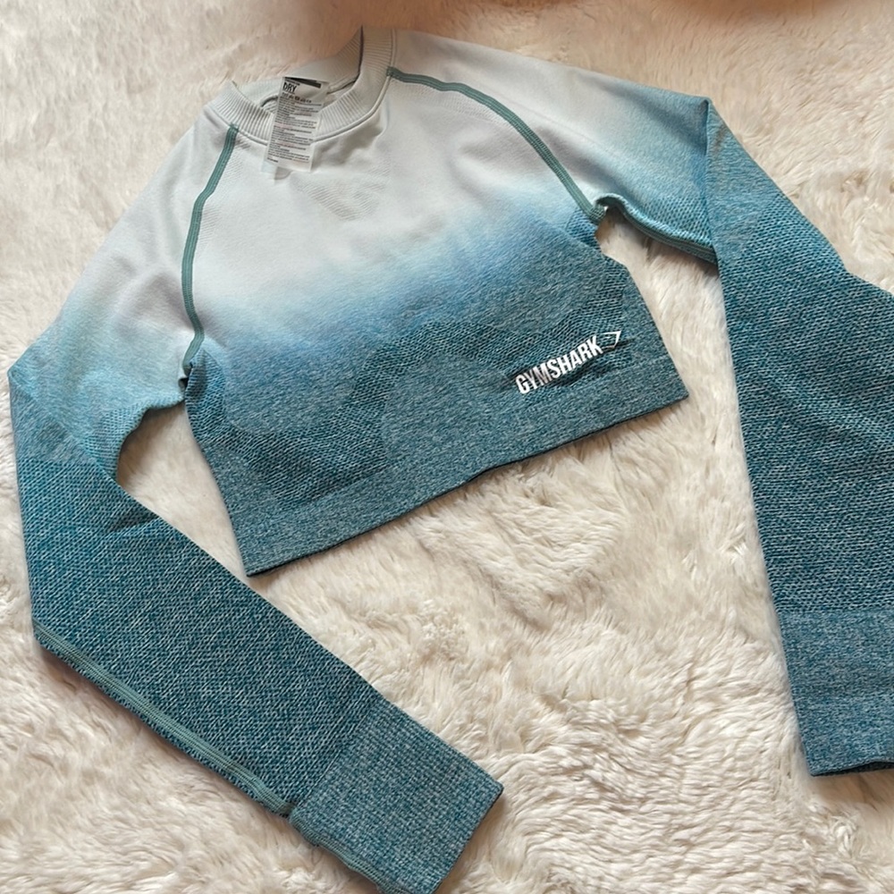 Gymshark Ombre Long Sleeve Crop top - SIZE: XS